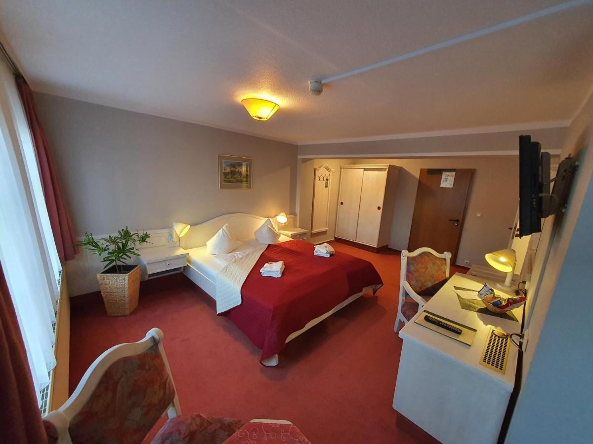 Hotel Zur Goldenen Sonne Кведлінбург Екстер'єр фото