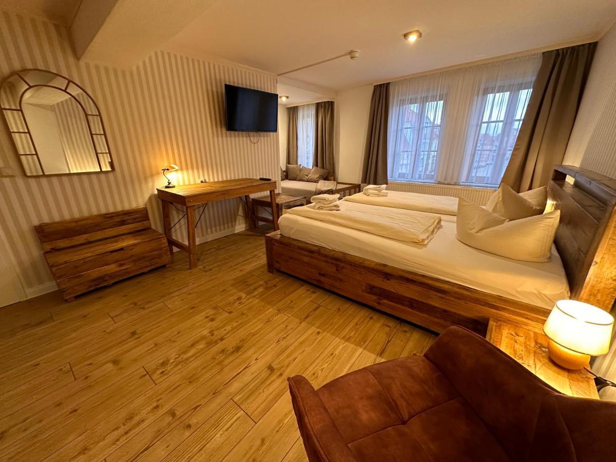 Hotel Zur Goldenen Sonne Кведлінбург Екстер'єр фото